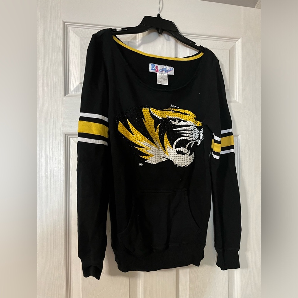 Women’s Mizzou Tigers sweatshirt.